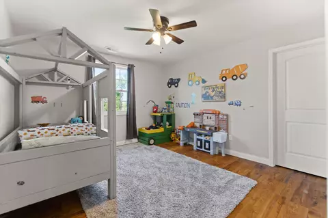 Bedroom - 655 Stringtown Rd, Paris, KY 40361 photo 5 of 6