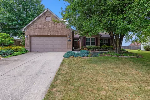 121 Cottage Garden Ln, Midway, KY 40347