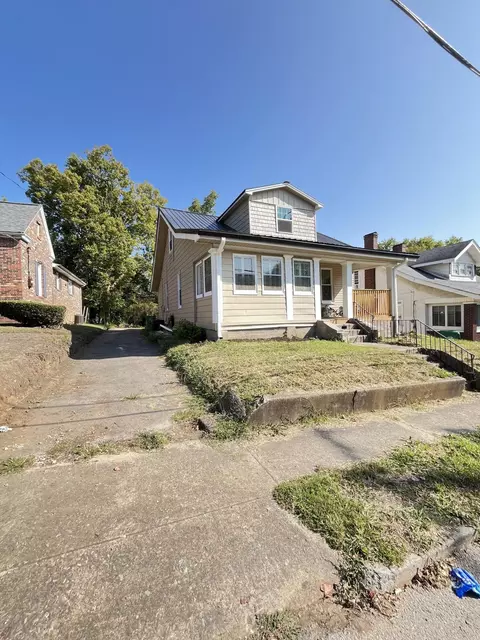 499 Russell St, Danville, KY 40422