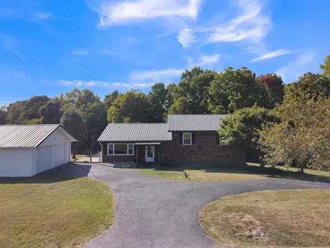 2595 Cream Ridge Rd, Junction City, KY 40440