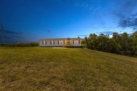 372 Sharpsburg Rd, Millersburg, KY 40348