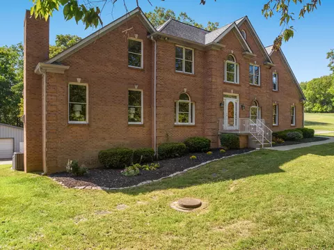 8190 Elk Lick Falls Rd, Lexington, KY 40515