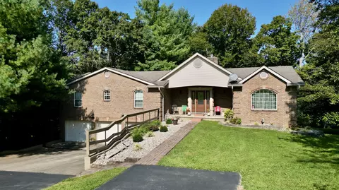 84 Lakeview Dr, Jamestown, KY 42629