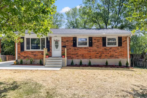 340 Larkwood Dr, Lexington, KY 40509