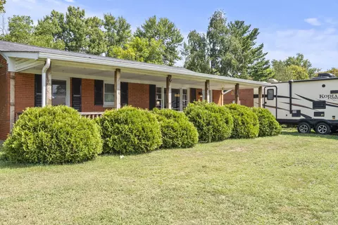 573 Freeman Dr, Lexington, KY 40505