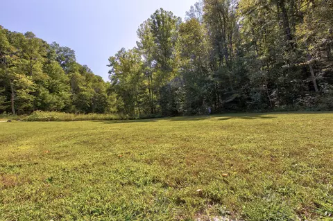 527 Hidden Hollow Dr, Frenchburg, KY 40322