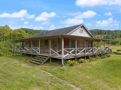 657 Mt Vernon Rd, Berea, KY 40403