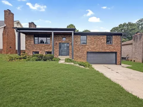 3353 Fox Den Cir, Lexington, KY 40515