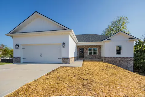 3009 Blake Dr, Lawrenceburg, KY 40342