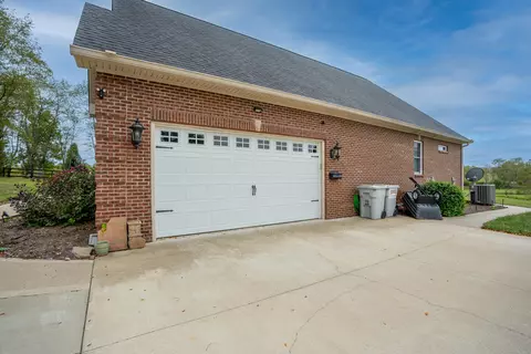 Exterior - 117 Sable Dr, Georgetown, KY 40324 photo 9 of 10
