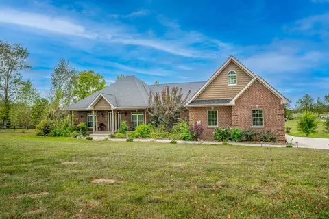 Exterior - 117 Sable Dr, Georgetown, KY 40324 photo 2 of 10