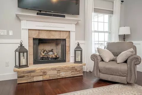 Living - 117 Sable Dr, Georgetown, KY 40324 photo 1 of 1