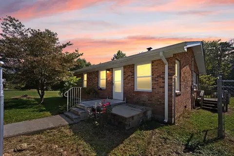 2015 Ellison Pulaski Rd, Eubank, KY 42567