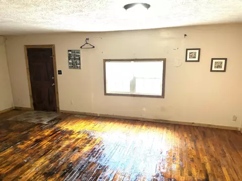 Living - 43 Bates Ln, Corbin, KY 40701 photo 1 of 1