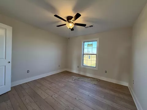 Bedroom - 252 Brook Cv, Berea, KY 40403 photo 3 of 3