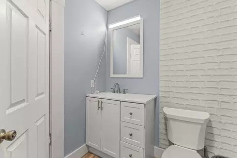 Bath - 403 Prospect St, Berea, KY 40403 photo 4 of 4