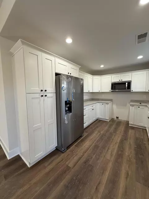 Kitchen - 260 Brook Cv, Berea, KY 40403 photo 2 of 3