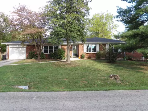 935 Brookhaven Dr, Frankfort, KY 40601