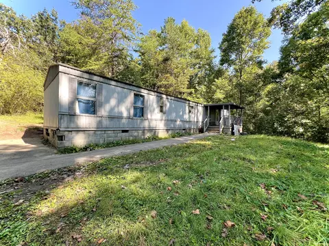 908 Browning Acres Rd, Corbin, KY 40701