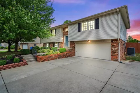 3215 Pimlico Pkwy, Lexington, KY 40517