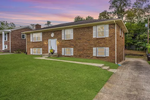 4324 Calevares Dr, Lexington, KY 40514