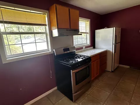 Kitchen - 426 Scuffletown Rd, Corbin, KY 40701 photo 2 of 3