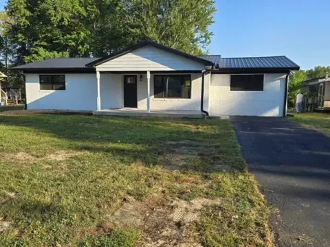108 Airwood Dr, Stanton, KY 40380