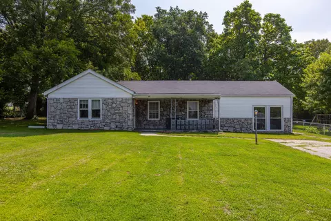 215 Stevenson Dr, Frankfort, KY 40601
