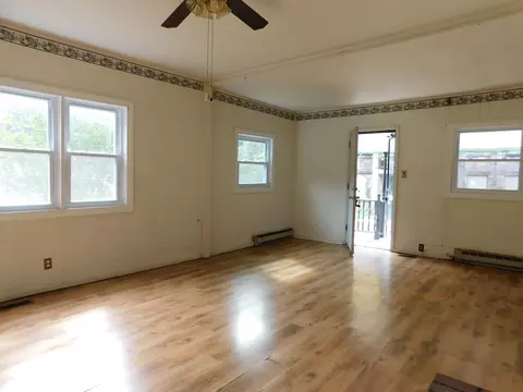 Living - 315 E Main St, Lynch, KY 40855 photo 6 of 12