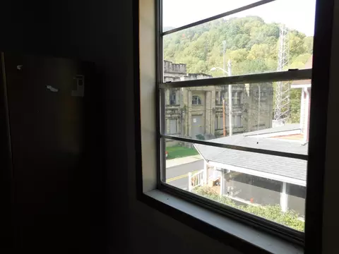 Kitchen - 315 E Main St, Lynch, KY 40855 photo 6 of 6