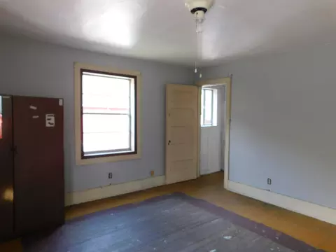 Bedroom - 315 E Main St, Lynch, KY 40855 photo 16 of 18