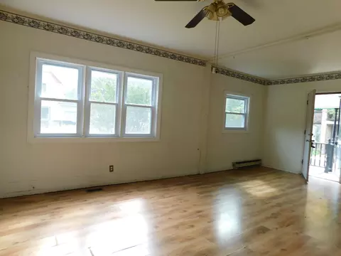 Living - 315 E Main St, Lynch, KY 40855 photo 5 of 12