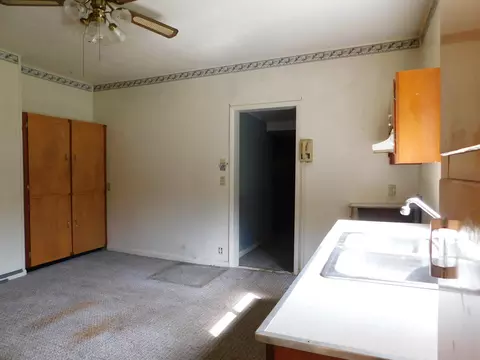 Kitchen - 315 E Main St, Lynch, KY 40855 photo 2 of 6