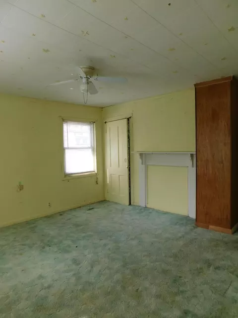 Bedroom - 315 E Main St, Lynch, KY 40855 photo 1 of 18