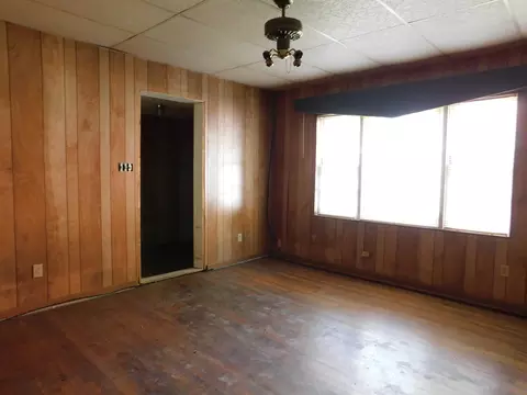 Living - 315 E Main St, Lynch, KY 40855 photo 10 of 12