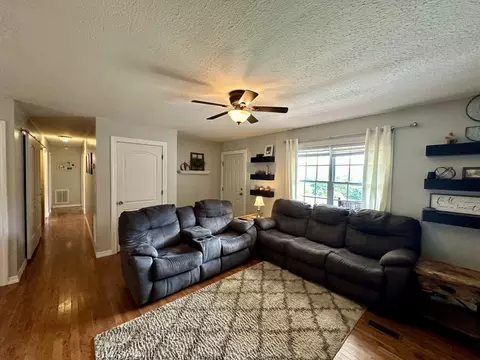 174 Fairview Trl, Bimble, KY 40915 photo 8