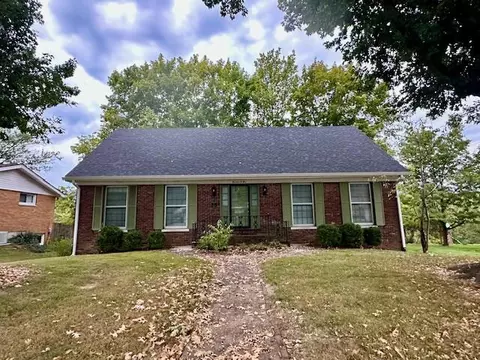 1405 Arroyo Dr, Frankfort, KY 40601