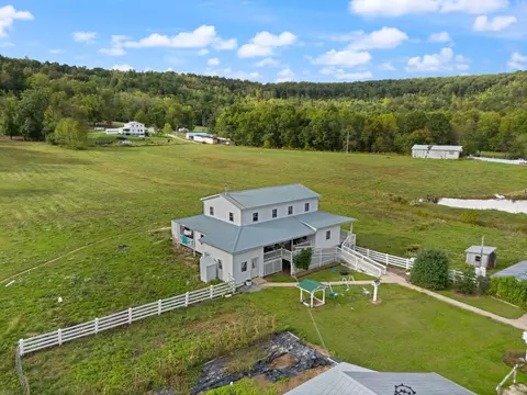 1941 Big Bend Locust Rd, Hillsboro, KY 41049