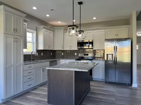 Kitchen - 103 Aetna, Georgetown, KY 40324 photo 2 of 2