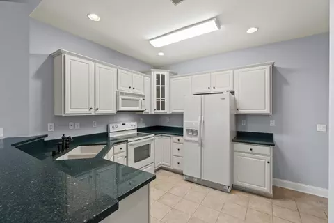 Kitchen - 129 Evergreen Path, Georgetown, KY 40324 photo 1 of 2