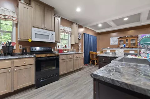 Kitchen - 90 Damy Ln, Campton, KY 41301 photo 1 of 3