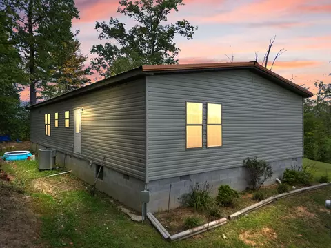 Exterior - 90 Damy Ln, Campton, KY 41301 photo 3 of 11