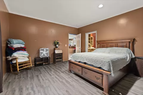 Bedroom - 90 Damy Ln, Campton, KY 41301 photo 3 of 4