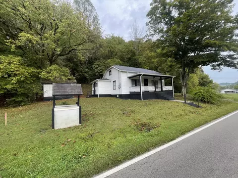 715 36 Hwy, Frenchburg, KY 40322