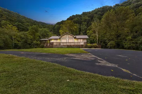 5540 Hwy 542, Jackson, KY 41339