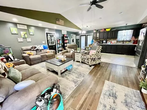 93 Link Dr, Pine Knot, KY 42635 photo 3