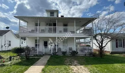 710 Broadway St, Irvine, KY 40336