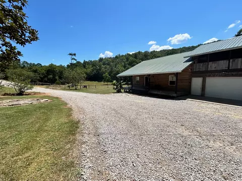 125 Trailhead Dr, Burnside, KY 42519 photo 2