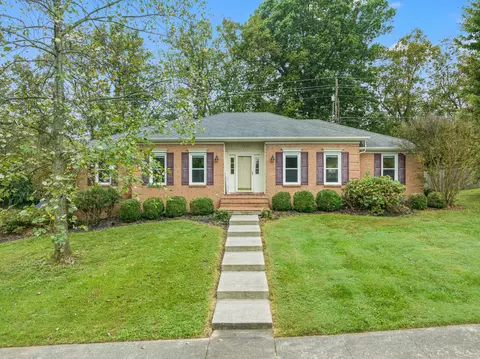 1299 Lannock Dr, Danville, KY 40422