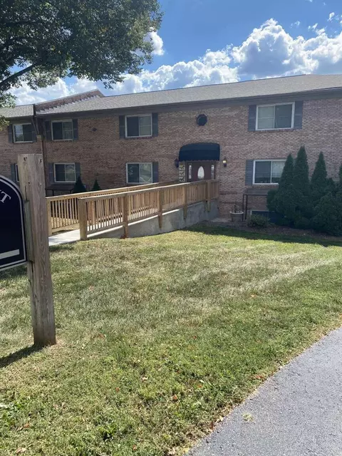 828 Malabu, Lexington, KY 40502